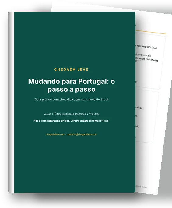 Capa real do guia “Mudando para Portugal: o passo a passo”, com uma página de checklist atrás.